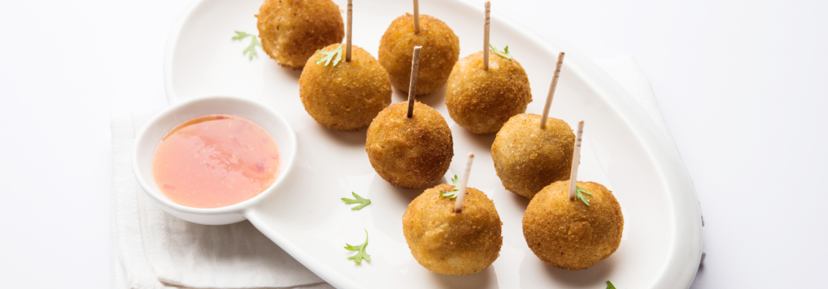 Lollipop di baccalà con Pecorino Toscano DOP e mayo di datterini